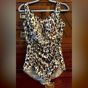 New Maxine of Hollywood Swimsuit 16 One-Piece Beach Summer Pinup Ruched Leopard